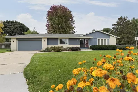 28 Sauk Ct, Janesville, WI 53545