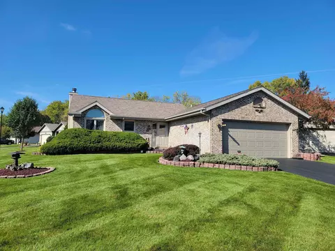 2060 Granite Ct, Beloit, WI 53511 photo 1