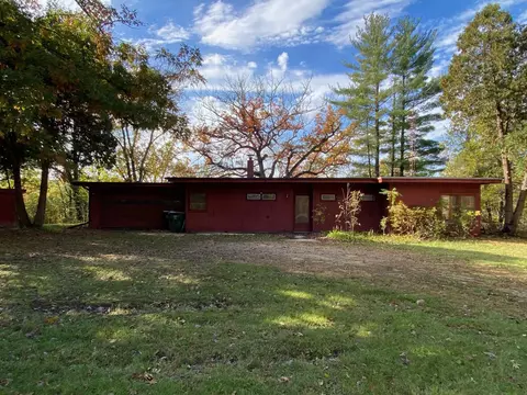 5437 N Sunnyshore Ln, Janesville, WI 53548