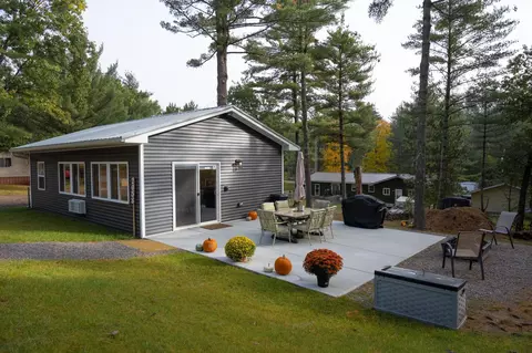 2058 Maple St, Friendship, WI 53934