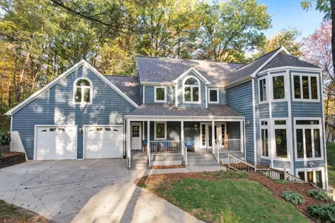 s7738 Eagle Point Drive, Merrimac, WI 53561