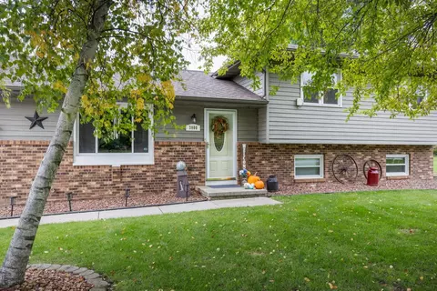 3800 Sunny Wood Dr, Deforest, WI 53532