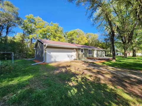 12890 Highway 60, Blue River, WI 53518