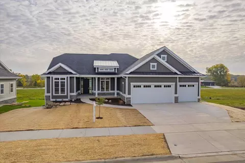 6260 Ronald Reagan Dr, Deforest, WI 53532