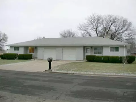 923 Parkview Dr, Sun Prairie, WI 53590