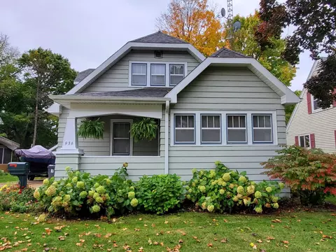 936 11th St, Monroe, WI 53566
