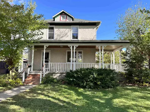 206 S Beaumont Rd, Prairie Du Chien, WI 53821