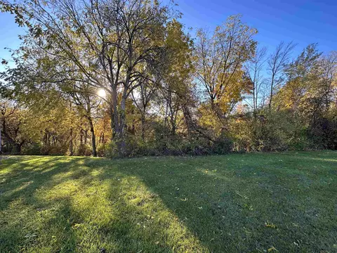 156 Lazy Lake Dr, Fall River, WI 53932