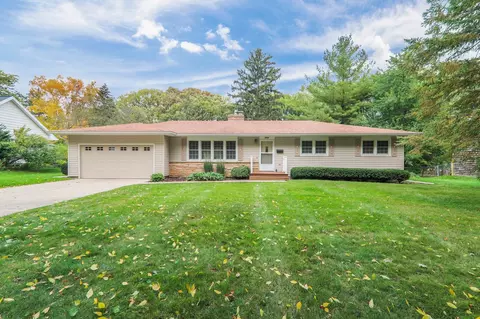 5206 Barton Rd, Madison, WI 53711