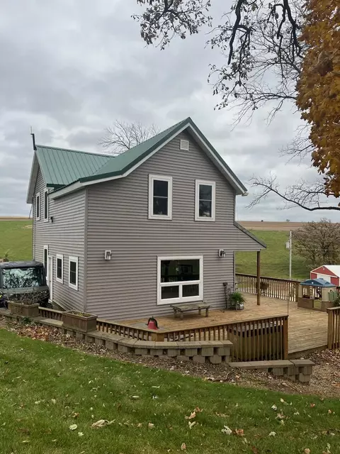 2453 County Road Y, Dodgeville, WI 53533