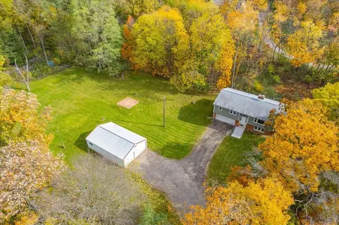526 Hillcrest Ln, Brooklyn, WI 53521