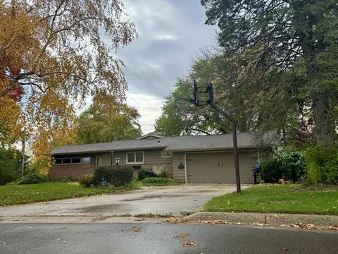 437 Jeanne Ct, Sun Prairie, WI 53590