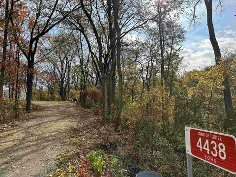 4438 E County Rd S, Beloit, WI 53511