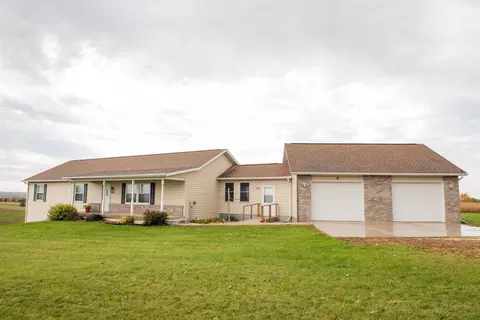 1063 Hageman Rd, Belleville, WI 53508