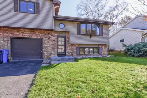 1106 S Division St, Waunakee, WI 53597