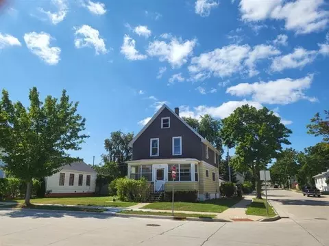 1301 S 62nd St, West Allis, WI 53214