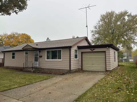 2513 13th Ave, Monroe, WI 53566