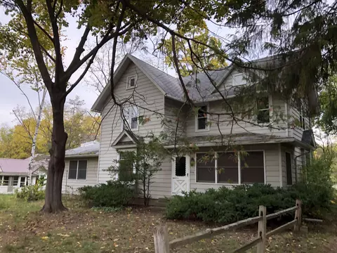 755 S Main St, Poynette, WI 53955