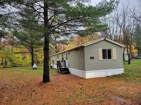 2122 Wood St, Friendship, WI 53934
