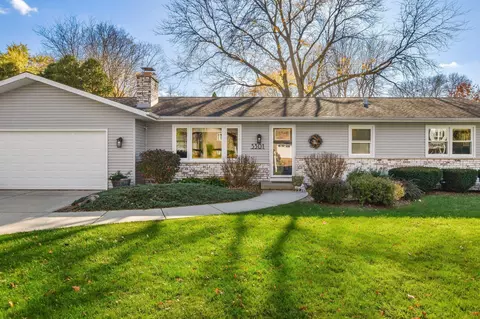 5301 Summer Trail Rd, Mcfarland, WI 53558