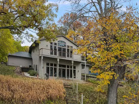 w7392 Swan Cove Lane, Pardeeville, WI 53954