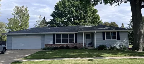 1265 S Walnut St, Janesville, WI 53546