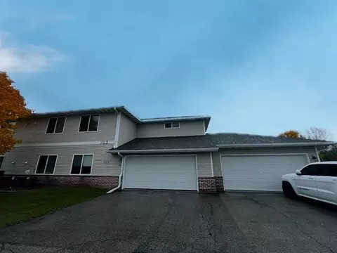 322 Brookside Dr #8, Mayville, WI 53050