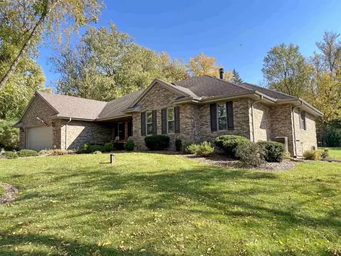 2114 N Tradition Ln, Janesville, WI 53545