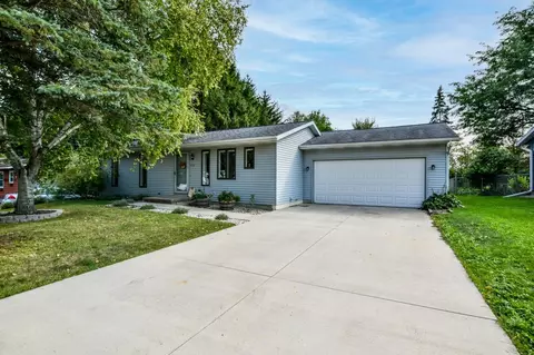 1113 Sunfield St, Sun Prairie, WI 53590