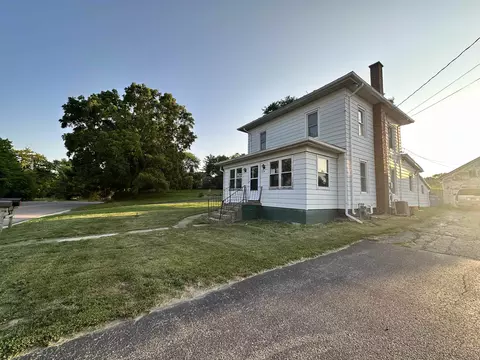 834 Walnut St, Baraboo, WI 53913