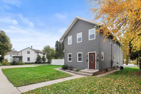 634 S Main St, Janesville, WI 53545