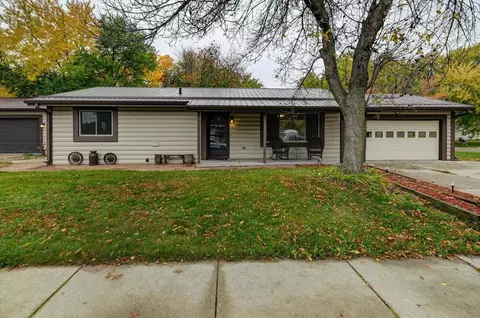 224 Kenilworth Ct, Stoughton, WI 53589