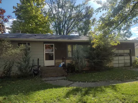 106 9th St, Brodhead, WI 53520