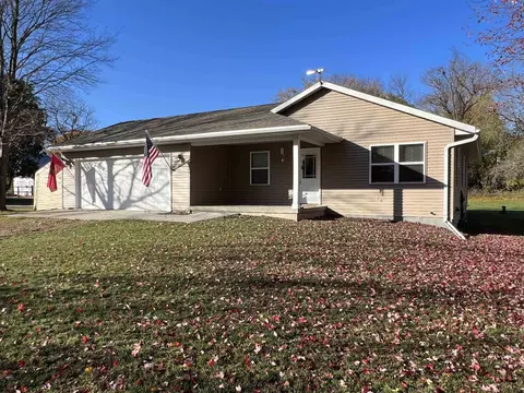 629 S Thomas St, Westfield, WI 53964