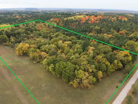 1123 Gale Ave, Wisconsin Dells, WI 53965