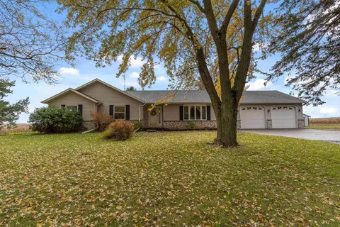 w10719 Wisconsin 33, Fox Lake, WI 53933