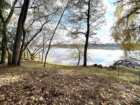 334 Lake Ave, Montello, WI 53949