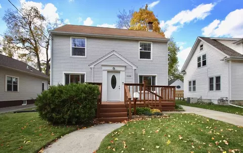 1126 Eaton Ave, Beloit, WI 53511