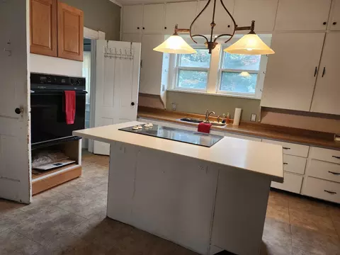201 Brady St, Portage, WI 53901