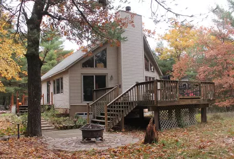 621 Lagoon Rd, Coloma, WI 54930