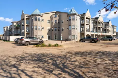 2320 Jackson St #107, Stoughton, WI 53589