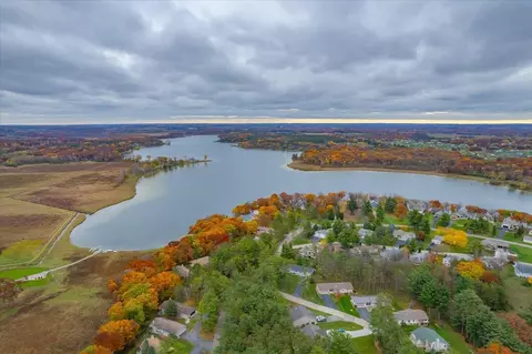 1128 Saddle Rdg, Portage, WI 53901