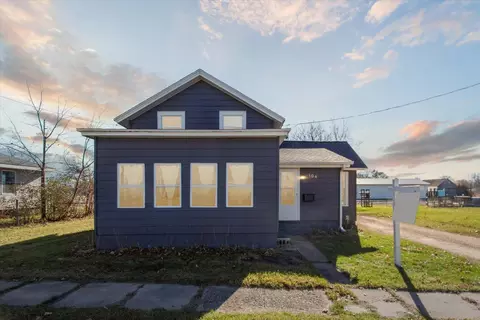 104 10th St, Brodhead, WI 53520
