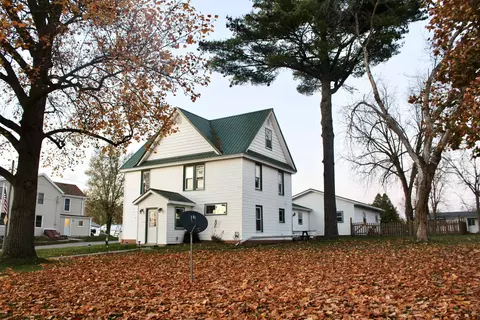 253 E High St, Shullsburg, WI 53586