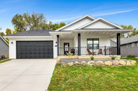 5008 Great Gray Dr, Madison, WI 53718