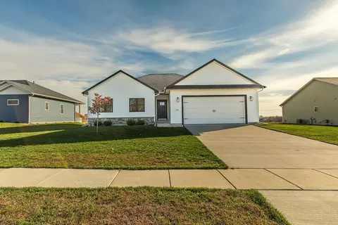 109 Cardinal Way, Ridgeway, WI 53582
