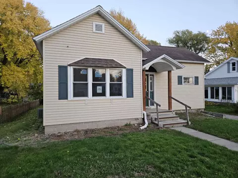 536 S Hickory St, Mauston, WI 53948