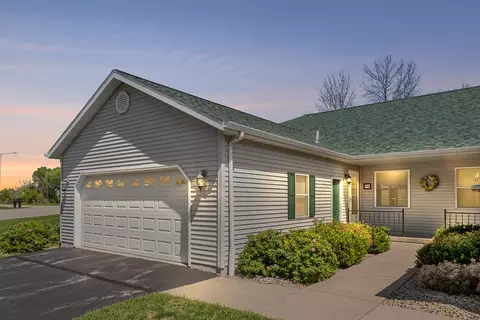 113 Stoney Ridge Rd, Ripon, WI 54971