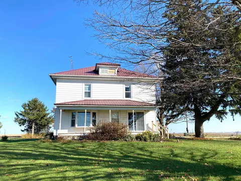 1732 S Holland Rd, Gratiot, WI 53541