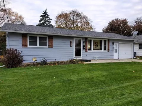 2633 9th Ave, Monroe, WI 53566